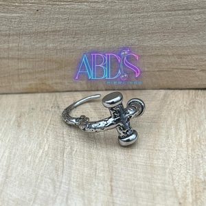 پیرسینگ گوش حلقه ای استیل ضد حساسیت طرح لنگر بافت دار اکسسوری آبدیس
